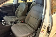Volkswagen Golf 35.8kWh e-Golf Hatchback 5dr Electric Auto (136 ps) 12