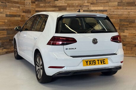 Volkswagen Golf 35.8kWh e-Golf Hatchback 5dr Electric Auto (136 ps) 73