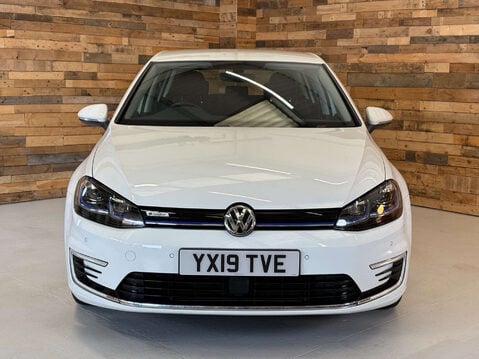 Volkswagen Golf 35.8kWh e-Golf Hatchback 5dr Electric Auto (136 ps)