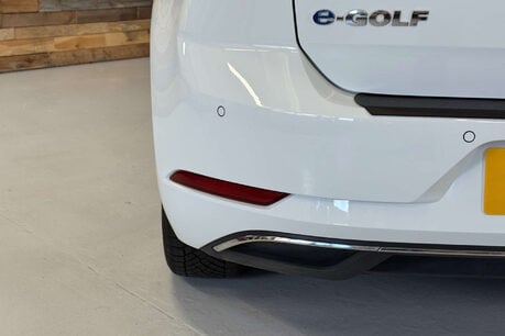 Volkswagen Golf 35.8kWh e-Golf Hatchback 5dr Electric Auto (136 ps) 66