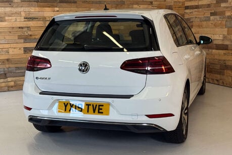 Volkswagen Golf 35.8kWh e-Golf Hatchback 5dr Electric Auto (136 ps) 81