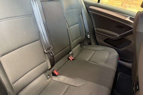 Volkswagen Golf 35.8kWh e-Golf Hatchback 5dr Electric Auto (136 ps) 25