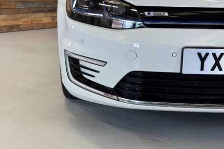 Volkswagen Golf 35.8kWh e-Golf Hatchback 5dr Electric Auto (136 ps) 16