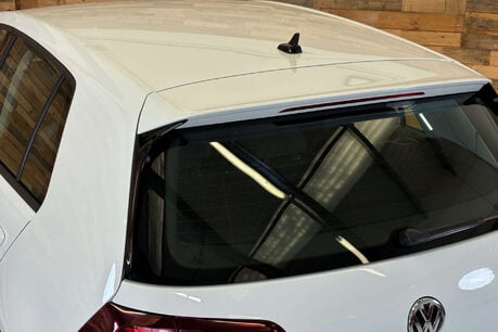 Volkswagen Golf 35.8kWh e-Golf Hatchback 5dr Electric Auto (136 ps) 68