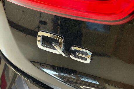 Audi Q3 2.0 TFSI SE SUV 5dr Petrol S Tronic quattro Euro 5 (s/s) (170 ps) 46