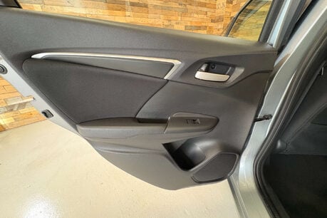 Honda Jazz 1.3 i-VTEC SE Hatchback 5dr Petrol Manual Euro 6 (s/s) (102 ps) 26