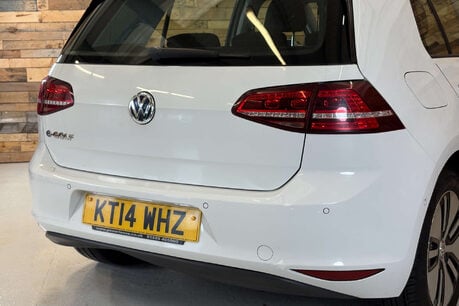 Volkswagen Golf e-Golf Hatchback 5dr Electric Auto (115 ps) 59