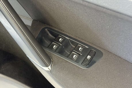 Volkswagen Golf e-Golf Hatchback 5dr Electric Auto (115 ps) 68