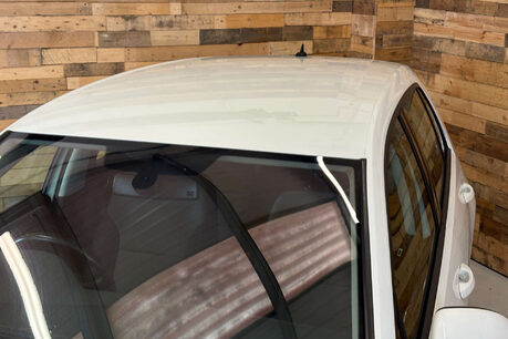 Volkswagen Golf e-Golf Hatchback 5dr Electric Auto (115 ps) 84