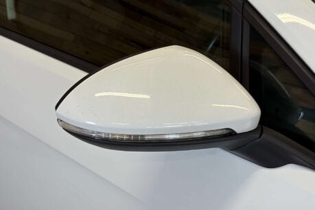 Volkswagen Golf e-Golf Hatchback 5dr Electric Auto (115 ps) 96