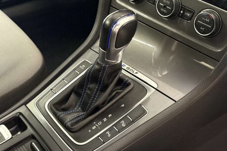 Volkswagen Golf e-Golf Hatchback 5dr Electric Auto (115 ps) 15