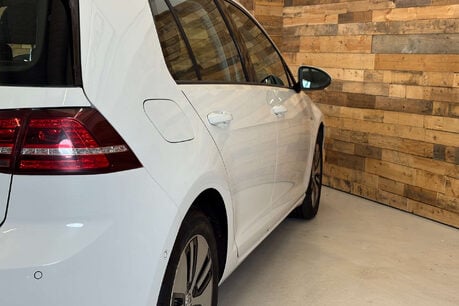 Volkswagen Golf e-Golf Hatchback 5dr Electric Auto (115 ps) 56