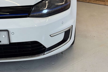 Volkswagen Golf e-Golf Hatchback 5dr Electric Auto (115 ps) 94