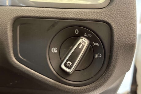 Volkswagen Golf e-Golf Hatchback 5dr Electric Auto (115 ps) 33