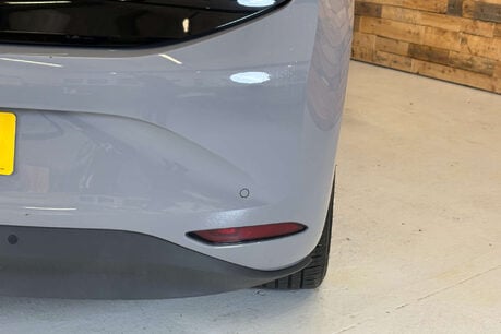 Volkswagen ID.3 Pro Performance 58kWh Life Hatchback 5dr Electric Auto (204 ps) 71