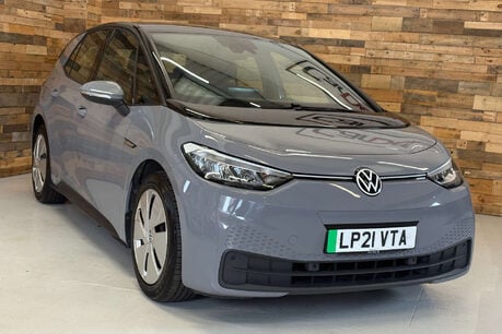 Volkswagen ID.3 Pro Performance 58kWh Life Hatchback 5dr Electric Auto (204 ps) 1
