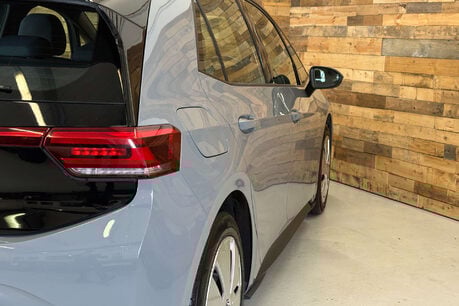 Volkswagen ID.3 Pro Performance 58kWh Life Hatchback 5dr Electric Auto (204 ps) 91
