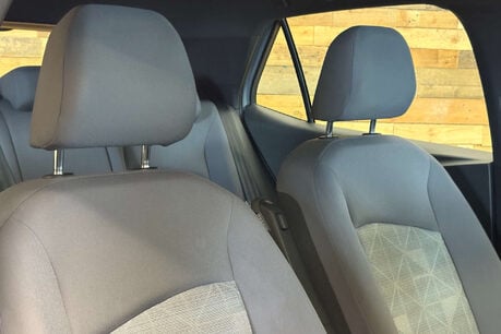 Volkswagen ID.3 Pro Performance 58kWh Life Hatchback 5dr Electric Auto (204 ps) 38