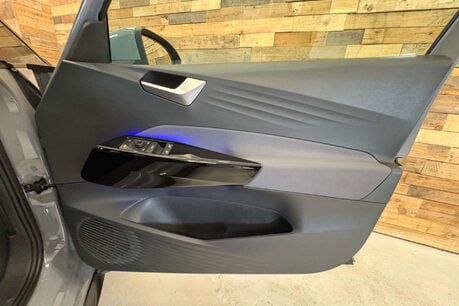 Volkswagen ID.3 Pro Performance 58kWh Life Hatchback 5dr Electric Auto (204 ps) 34