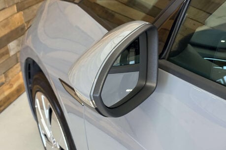 Volkswagen ID.3 Pro Performance 58kWh Life Hatchback 5dr Electric Auto (204 ps) 48