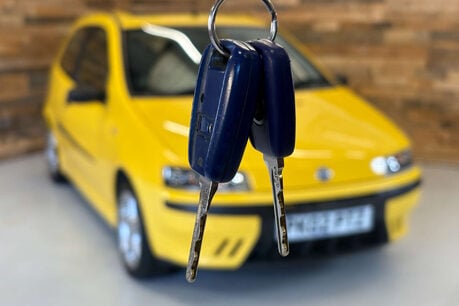 Fiat Punto 1.2 Sporting Hatchback 3dr Petrol Manual (142 g/km, 80 bhp) 11