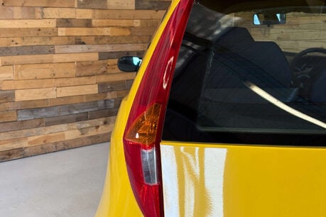 Fiat Punto 1.2 Sporting Hatchback 3dr Petrol Manual (142 g/km, 80 bhp) 66