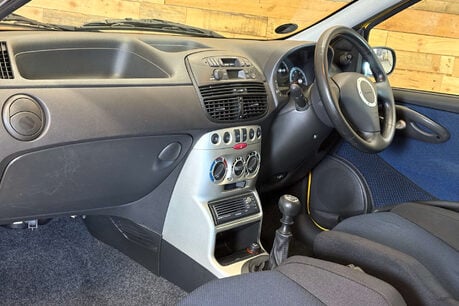 Fiat Punto 1.2 Sporting Hatchback 3dr Petrol Manual (142 g/km, 80 bhp) 23