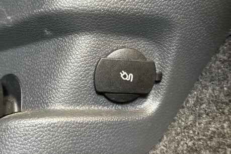 Volkswagen Golf 3.2 V6 R32 Hatchback 3dr Petrol Manual 4Motion (257 g/km, 247 bhp) 43