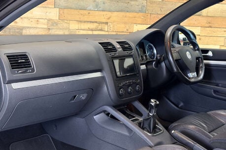 Volkswagen Golf 3.2 V6 R32 Hatchback 3dr Petrol Manual 4Motion (257 g/km, 247 bhp) 36