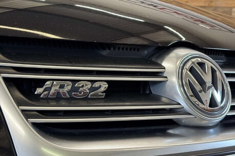 Volkswagen Golf 3.2 V6 R32 Hatchback 3dr Petrol Manual 4Motion (257 g/km, 247 bhp) 11