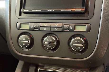 Volkswagen Golf 3.2 V6 R32 Hatchback 3dr Petrol Manual 4Motion (257 g/km, 247 bhp) 29