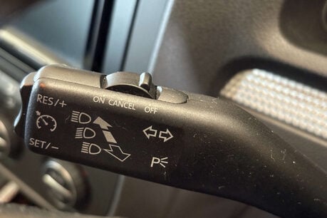 Volkswagen Golf 3.2 V6 R32 Hatchback 3dr Petrol Manual 4Motion (257 g/km, 247 bhp) 32