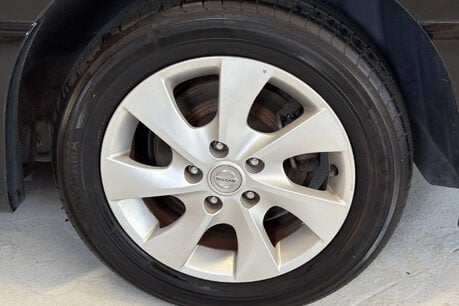 Nissan Serena 2.0 Litre Hybrid Auto 57