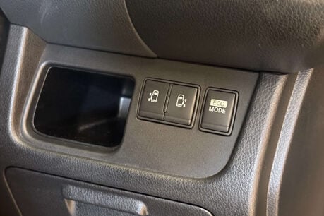 Nissan Serena 2.0 Litre Hybrid Auto 68