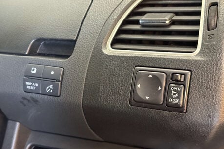 Nissan Serena 2.0 Litre Hybrid Auto 69
