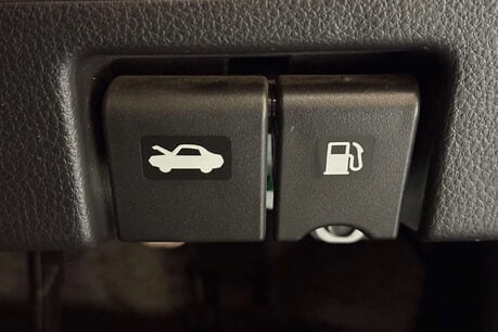 Nissan Serena 2.0 Litre Hybrid Auto 26