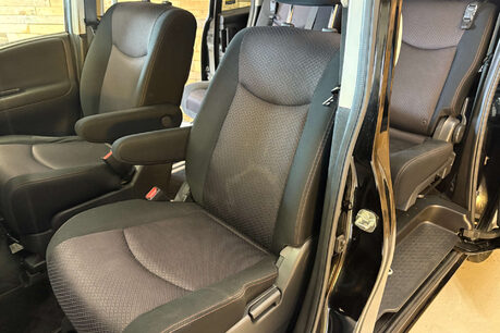 Nissan Serena 2.0 Litre Hybrid Auto 30