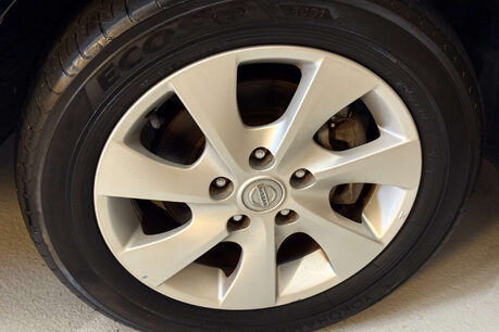 Nissan Serena 2.0 Litre Hybrid Auto 55