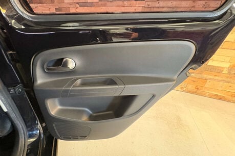 Volkswagen Up 1.0 High up! Hatchback 5dr Petrol ASG Euro 5 (75 ps) 61