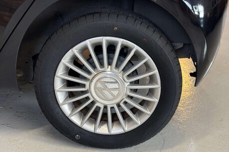 Volkswagen Up 1.0 High up! Hatchback 5dr Petrol ASG Euro 5 (75 ps) 57