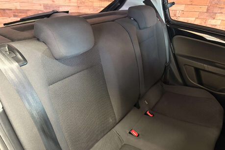 Volkswagen Up 1.0 High up! Hatchback 5dr Petrol ASG Euro 5 (75 ps) 35