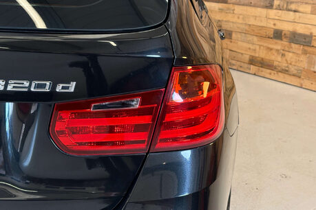 BMW 3 Series 2.0 320d SE Touring 5dr Diesel Auto Euro 5 (s/s) (184 ps) 74