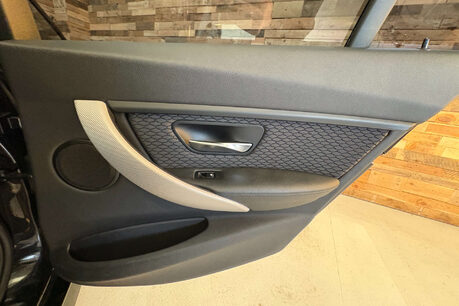 BMW 3 Series 2.0 320d SE Touring 5dr Diesel Auto Euro 5 (s/s) (184 ps) 100