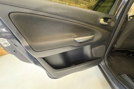 Ford S-Max 2.0 TDCi Titanium MPV 5dr Diesel Manual Euro 5 (163 ps) 189