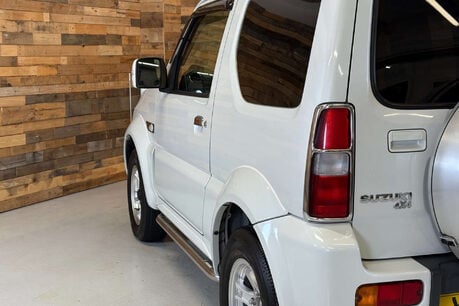 Suzuki Jimny 1.3 VVT SZ4 SUV 3dr Petrol Auto 4WD Euro 5 (85 ps) 76