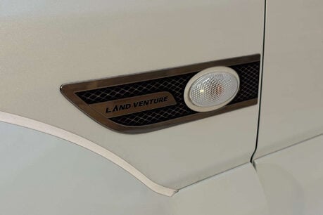 Suzuki Jimny 1.3 VVT SZ4 SUV 3dr Petrol Auto 4WD Euro 5 (85 ps) 31