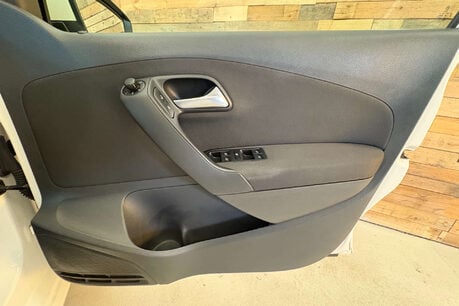 Volkswagen Polo 1.2 TSI BlueMotion Tech SE Hatchback 5dr Petrol DSG Euro 6 (s/s) (90 ps) 56