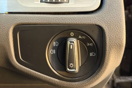 Volkswagen Golf 1.2 TSI BlueMotion Tech S Hatchback 5dr Petrol DSG Euro 5 (s/s) (105 ps) 35