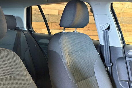 Volkswagen Golf 1.2 TSI BlueMotion Tech S Hatchback 5dr Petrol DSG Euro 5 (s/s) (105 ps) 33