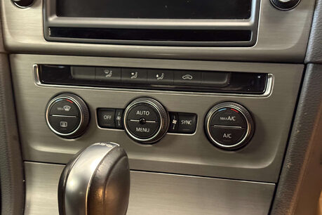 Volkswagen Golf 1.2 TSI BlueMotion Tech S Hatchback 5dr Petrol DSG Euro 5 (s/s) (105 ps) 18